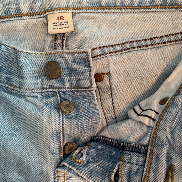 Abercrombie and Fitch crop faded denim - Picture 2 of 6